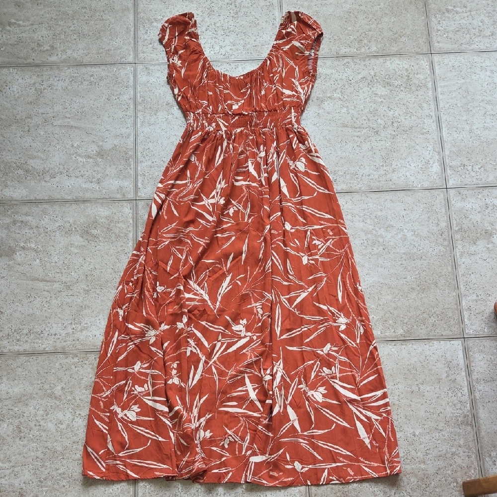 Elegant Floral Print Dress in Rust